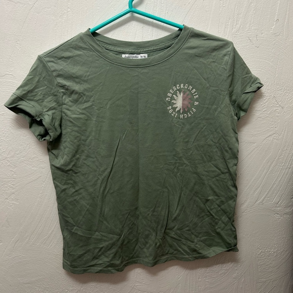 Abercrombie & Fitch Kids Green Mountains T-Shirt (size 15/16)